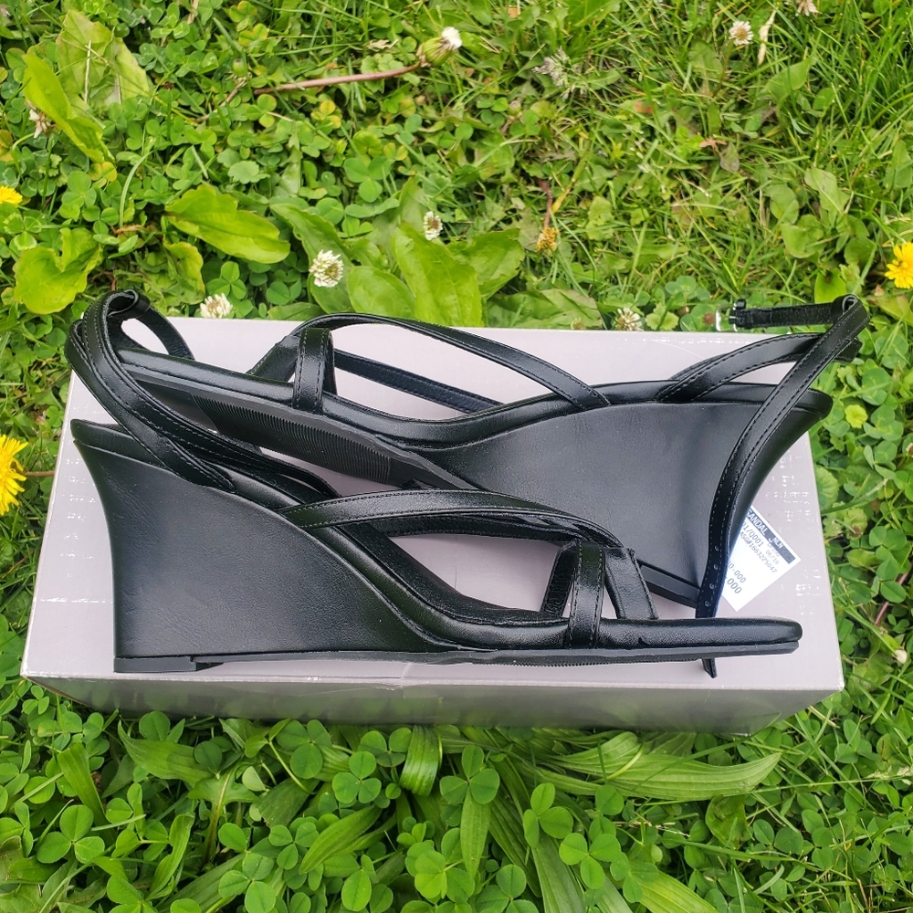 Falls Creek Black Strappy Wedge Sandals - Picture 3 of 11